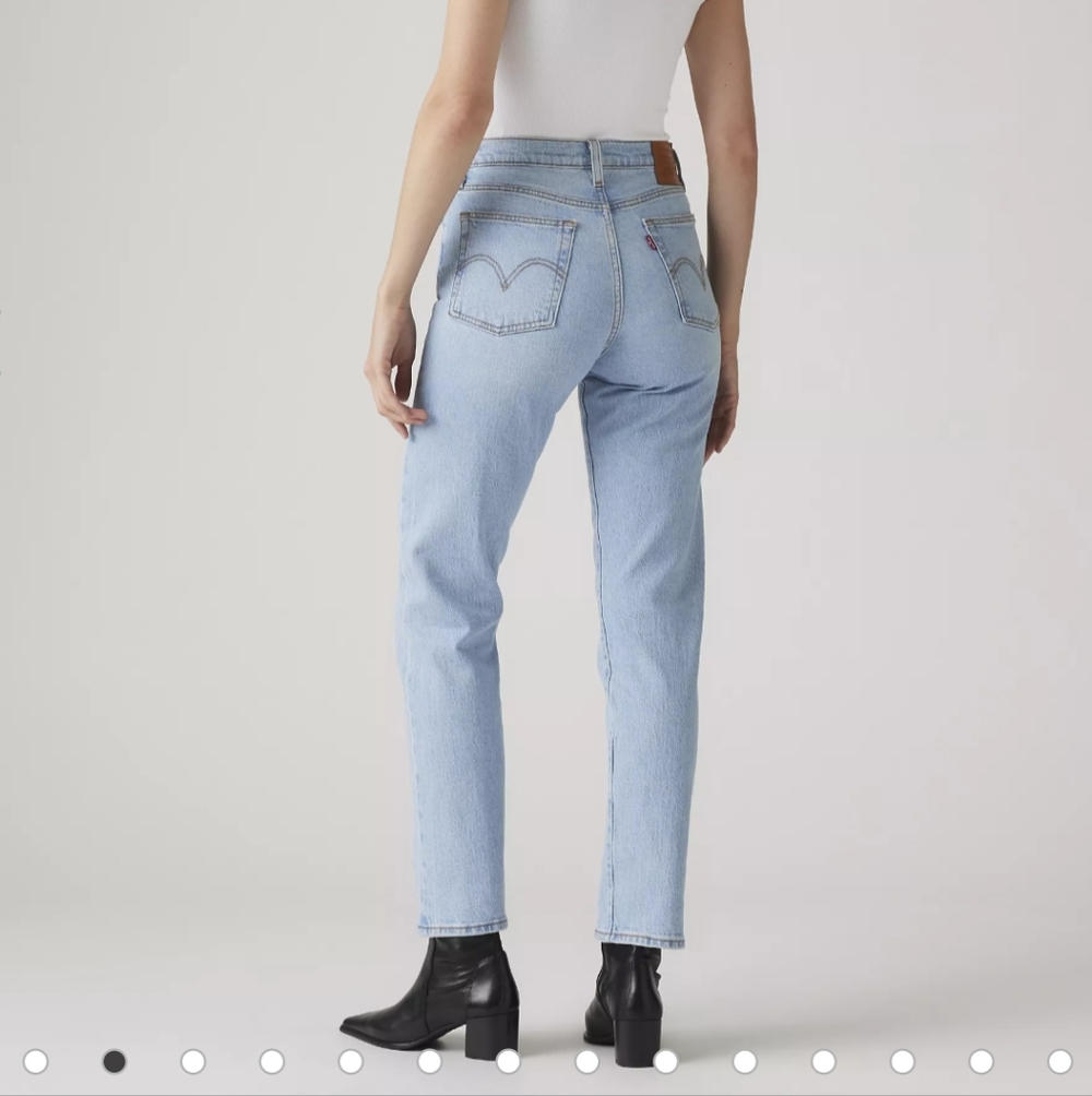 Levi's Light Blue Straight Leg Jeans - Women's